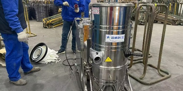 CLEANVAC洁威科大型粉尘工业吸尘器，清洁效率高达99%，工厂车间清洁利器！