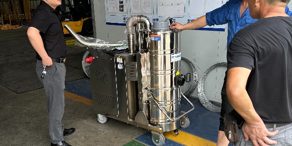 380V工业吸尘器5